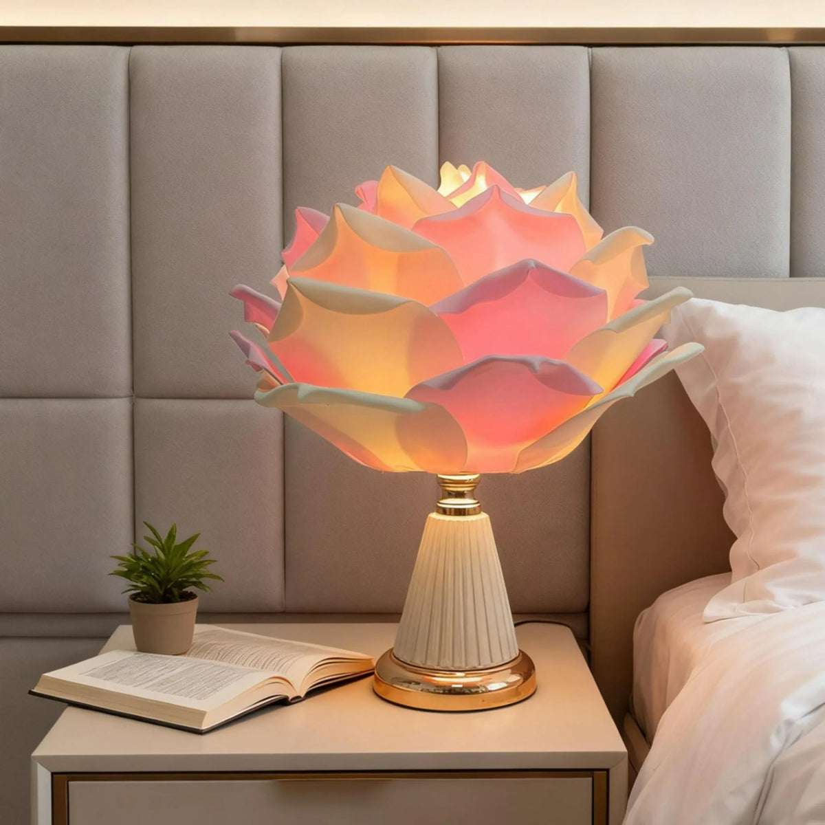 Rose Petal Shaped Desk Lamp Button Switch USB Plug Suitable for Desktop Decoration Bedroom Bedside Night Light Wedding Desk Lamp