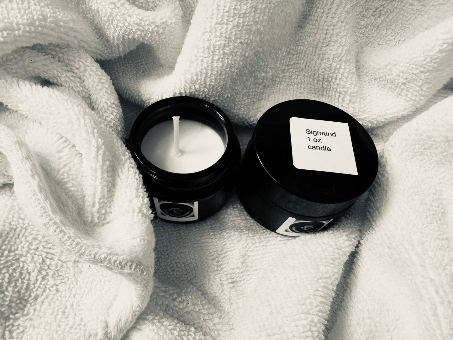 Sigmund Candle